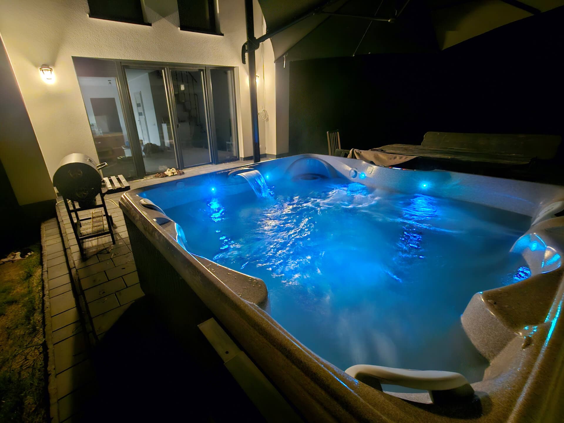 Całoroczne jacuzzi